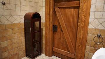 Фото номера Трехместный номер с террасой и видом на озеро. Комплексы для отдыха с коттеджами/бунгало Galindia Refugia г. Iznota 58